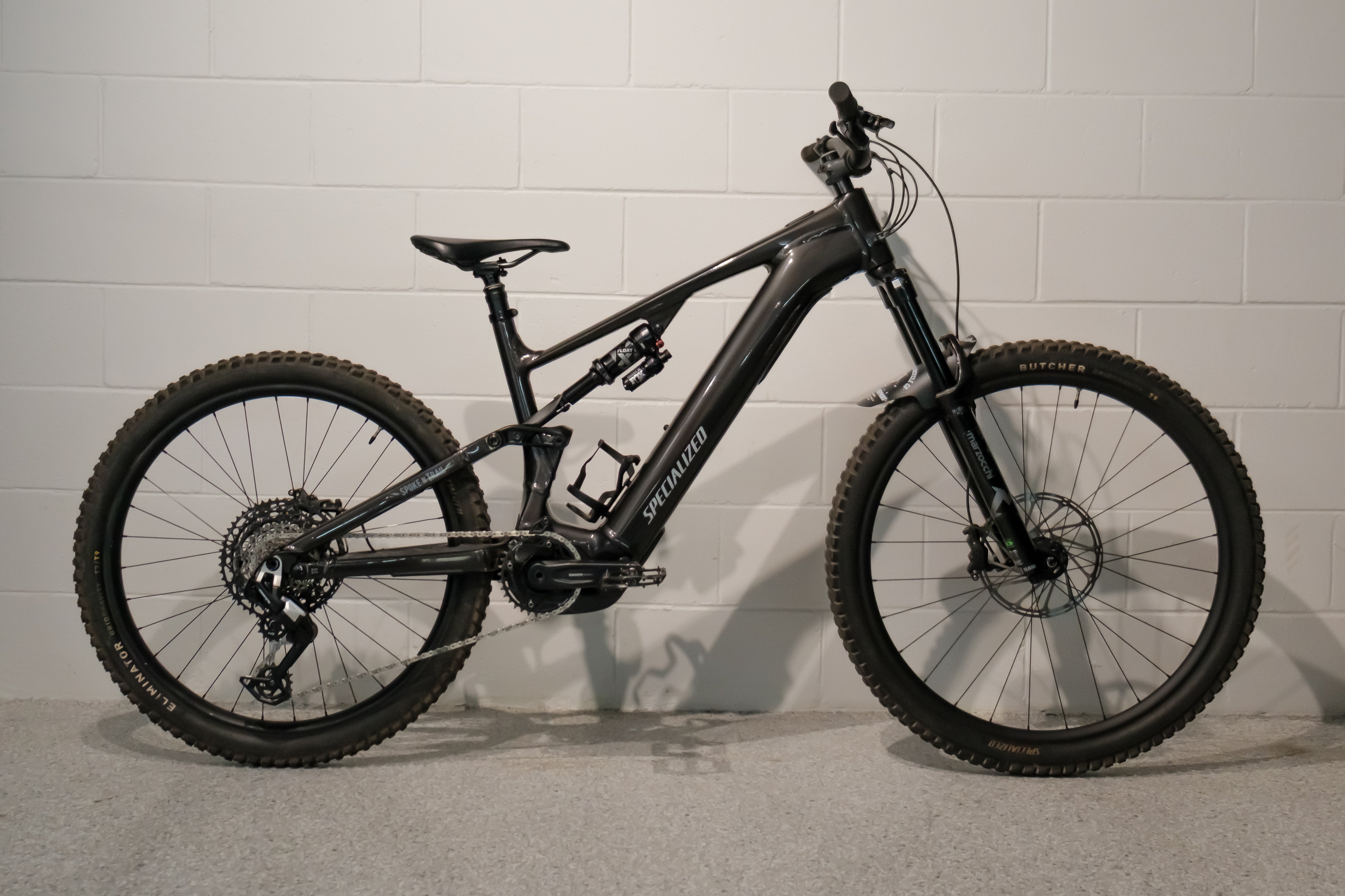 Ex-demo Specialized Turbo Levo 4 Alloy e-mountain bike, sizes S2 and S5 - Spoke N Trail Noosa (3 of 5)