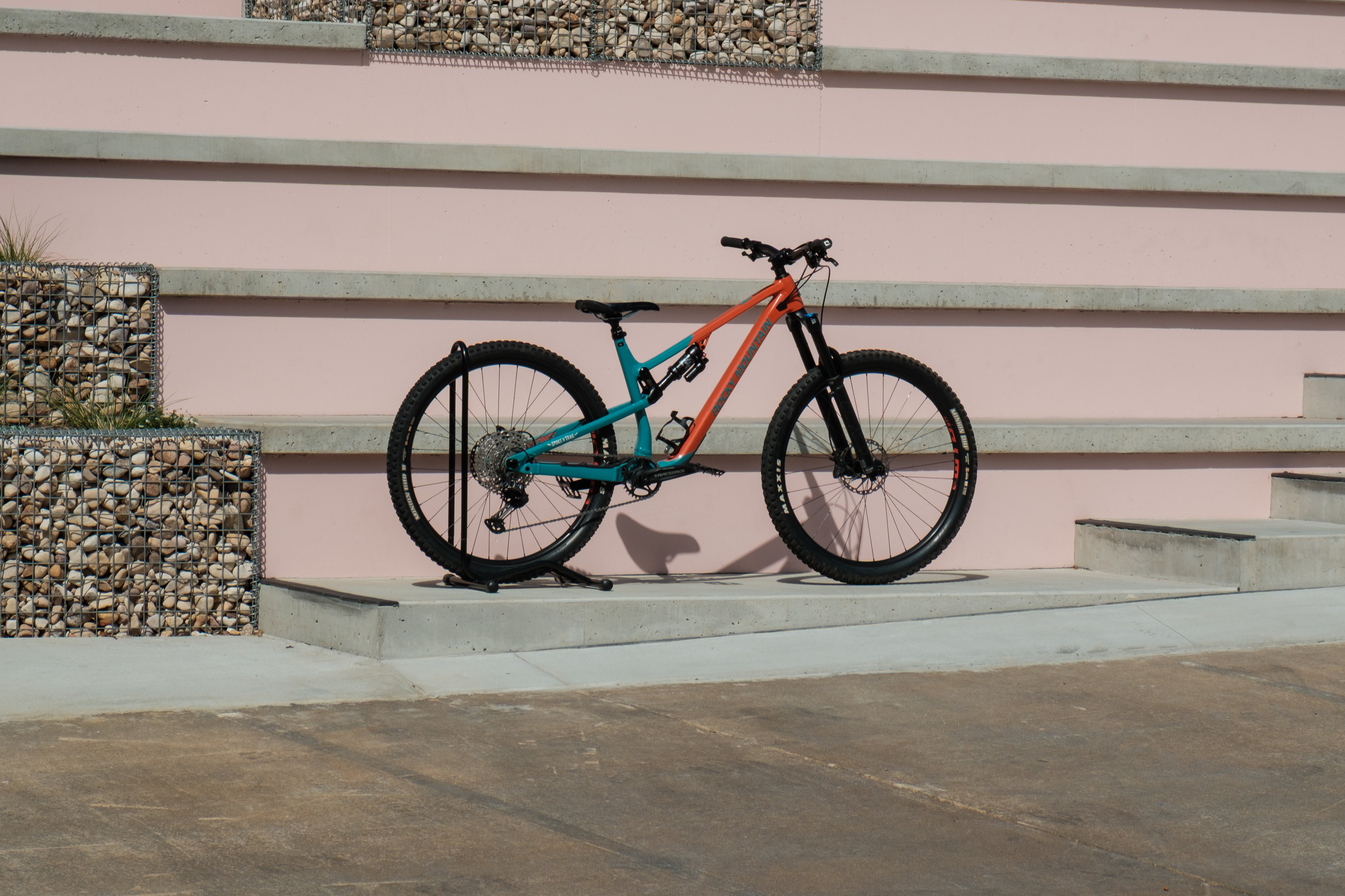 Ex-demo 2023 Rocky Mountain Instinct A50 trail mountain bike, Large, Blue and Orange - Spoke N Trail Noosa (1 of 3)