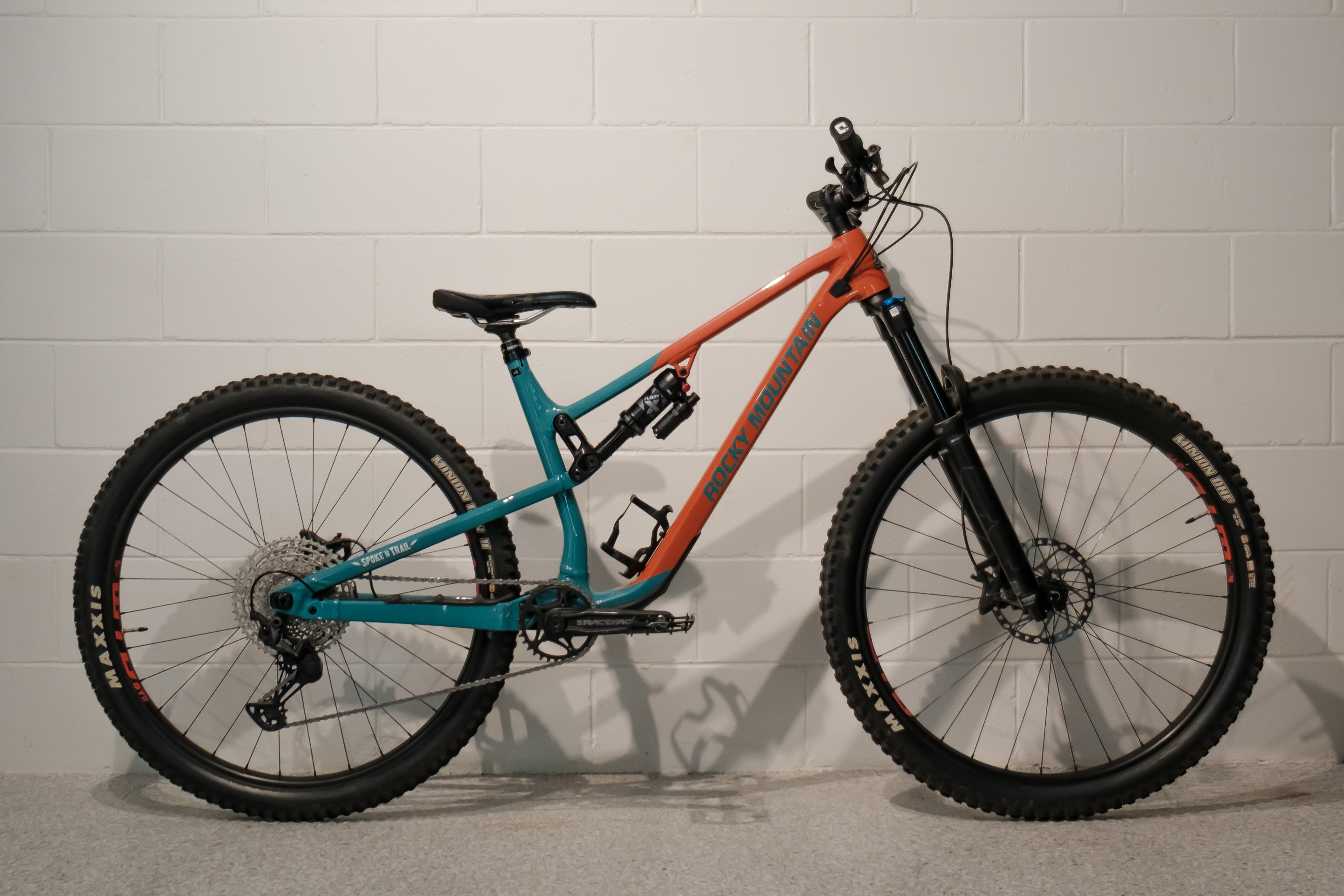 Ex-demo 2023 Rocky Mountain Instinct A50 trail mountain bike, Large, Blue and Orange - Spoke N Trail Noosa (2 of 3)
