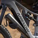 Amflow PR Carbon Pro removable battery detail